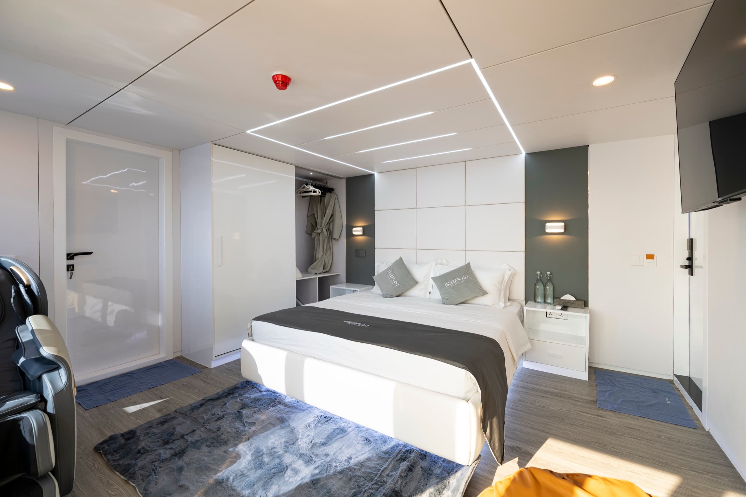 The whole yacht, and no one else.
